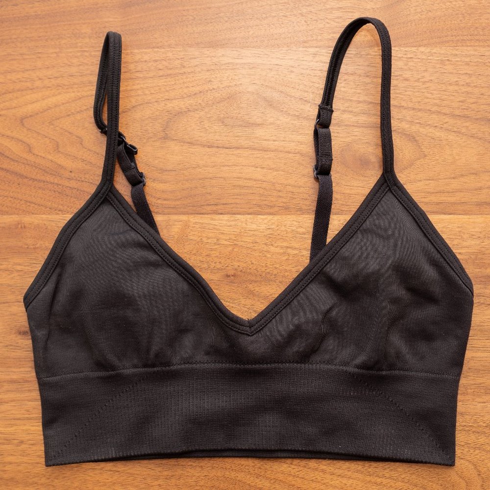 Lululemon Ebb to Street Bra Light Support Size 2 Black